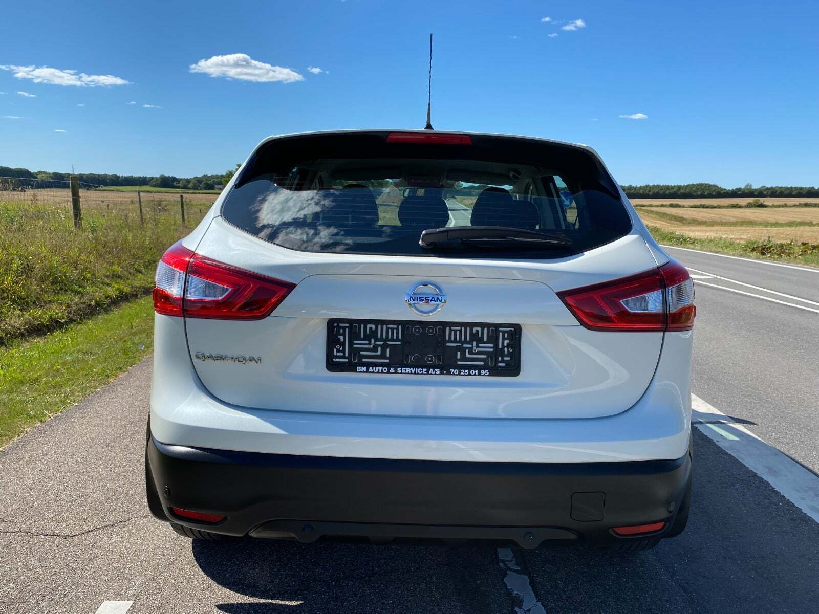 Hvid Nissan Qashqai fra 2016