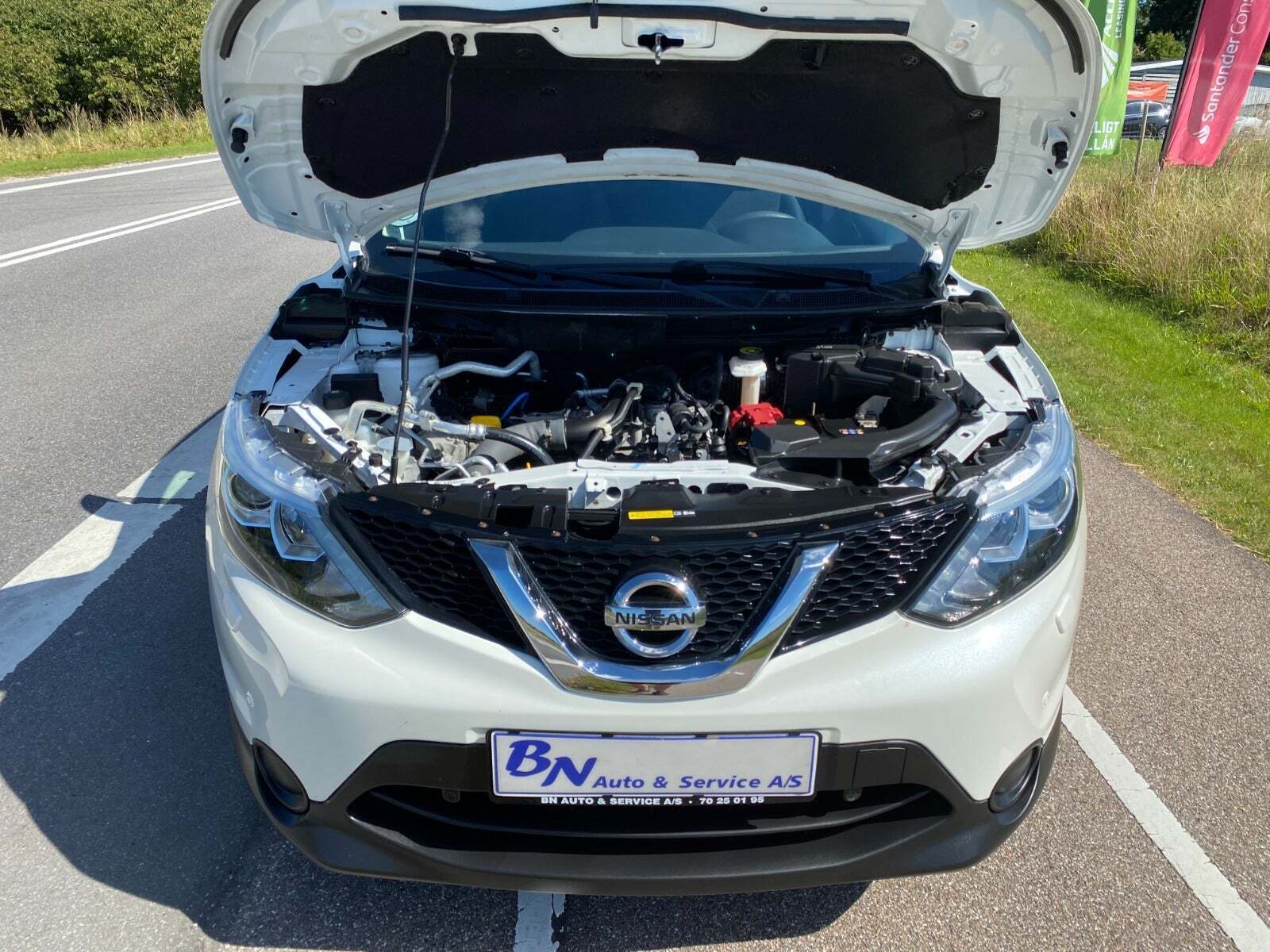 Hvid Nissan Qashqai fra 2016