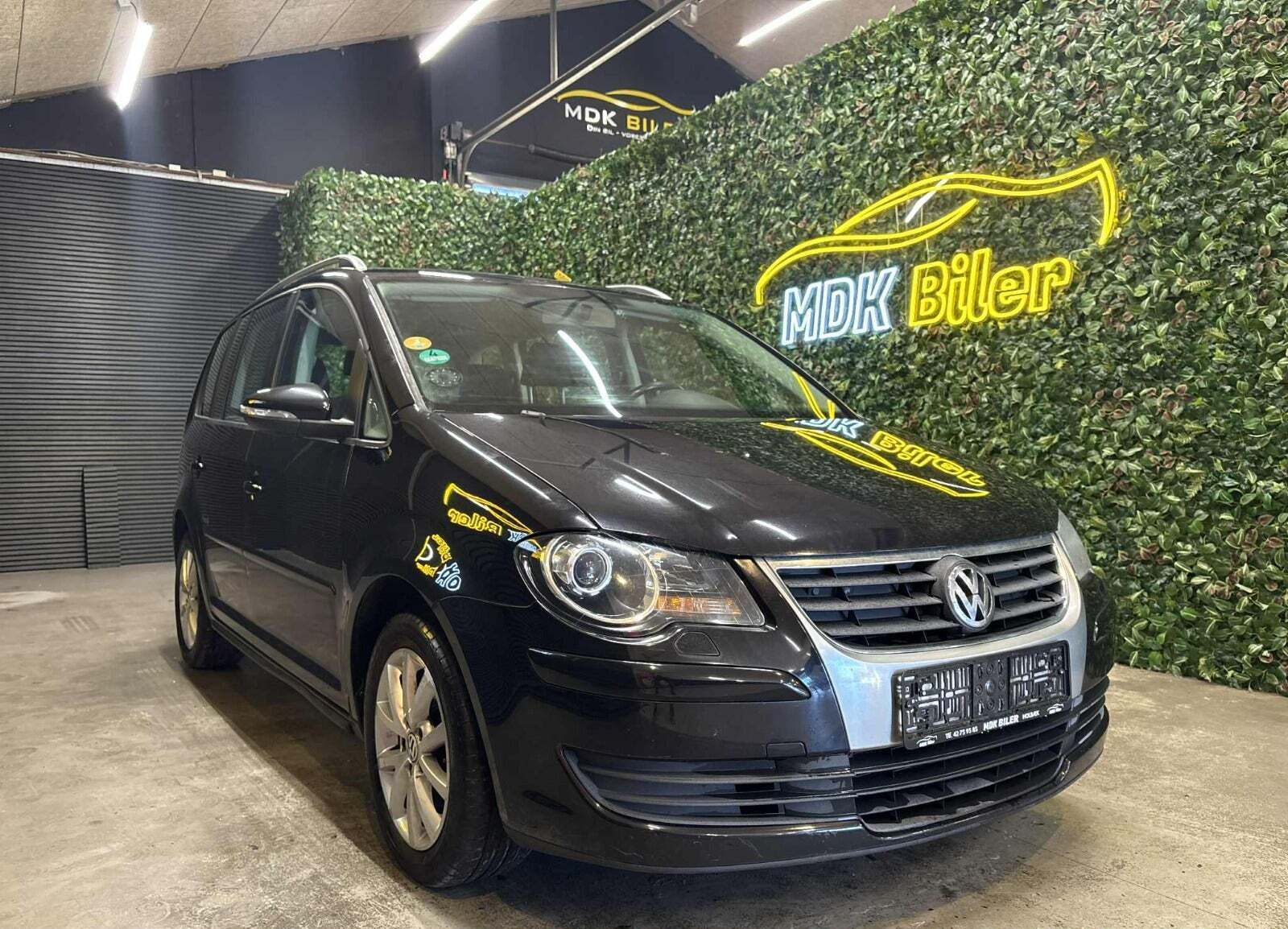 undefined VW Touran fra 2010 set udefra