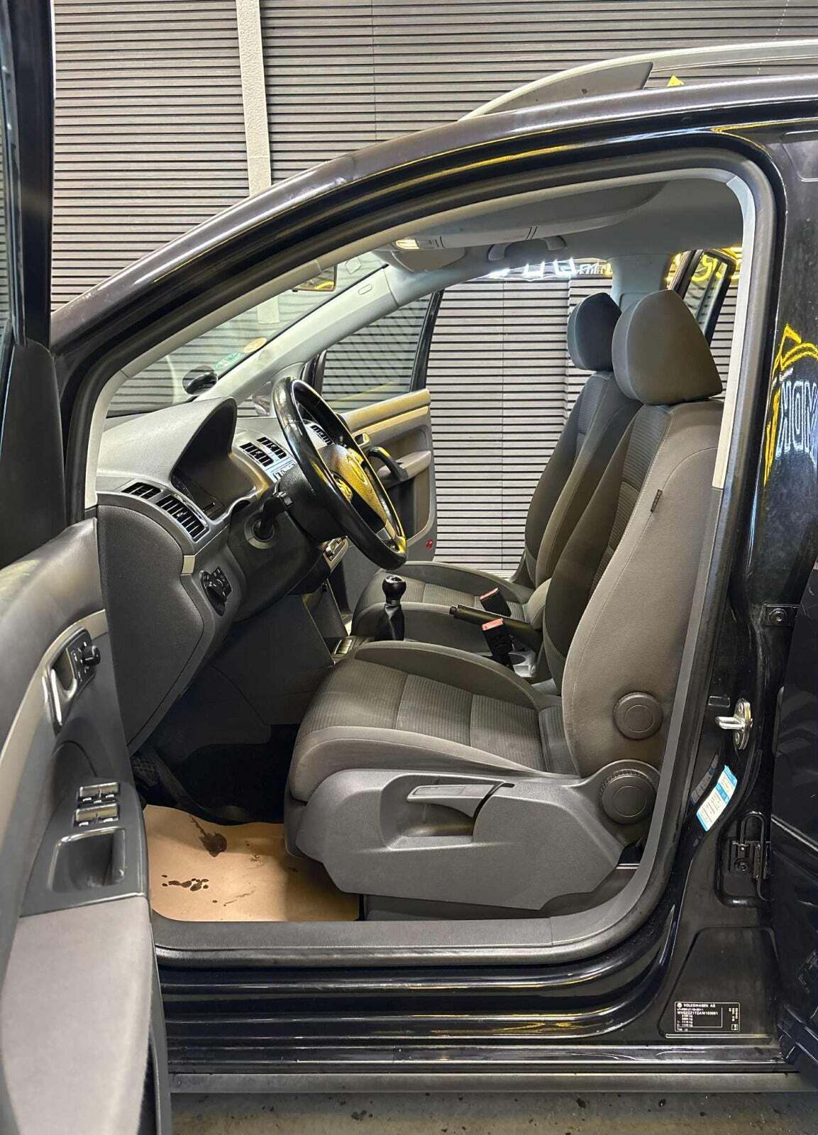 VW Touran 1,9 TDi 105 Conceptline 7prs