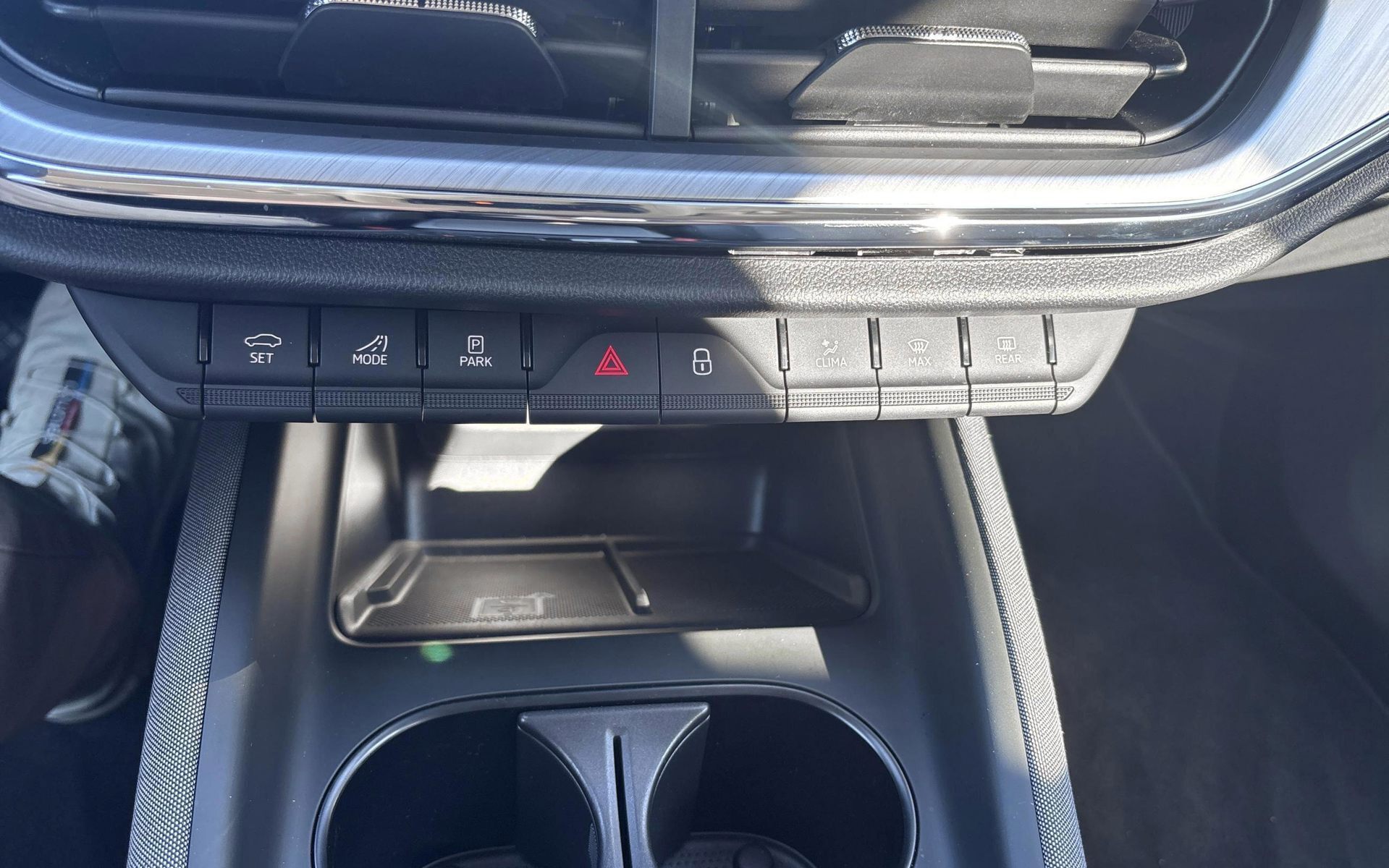 Sølv Skoda Enyaq iV fra 2024