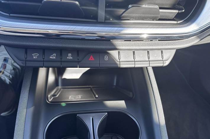 Sølv Skoda Enyaq iV fra 2024