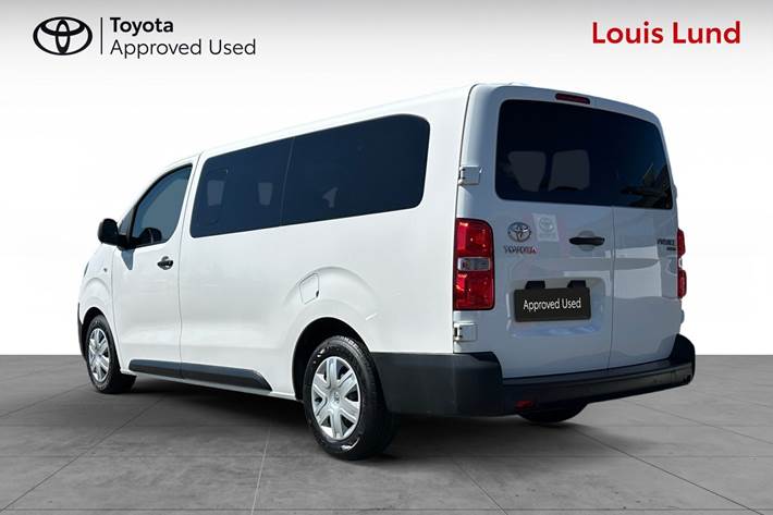Hvid Toyota Proace Verso fra 2019