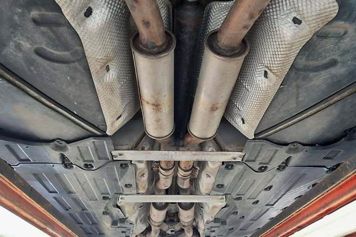 Grå Audi S8 fra 2006