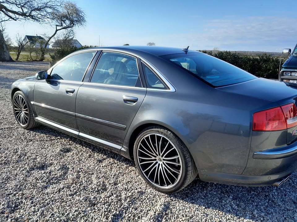 Audi S8 5,2 S8 V10