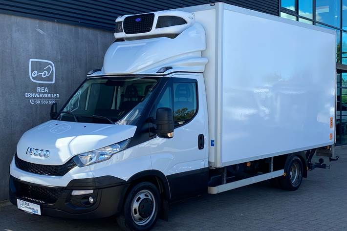 Hvid Iveco Daily fra 2016