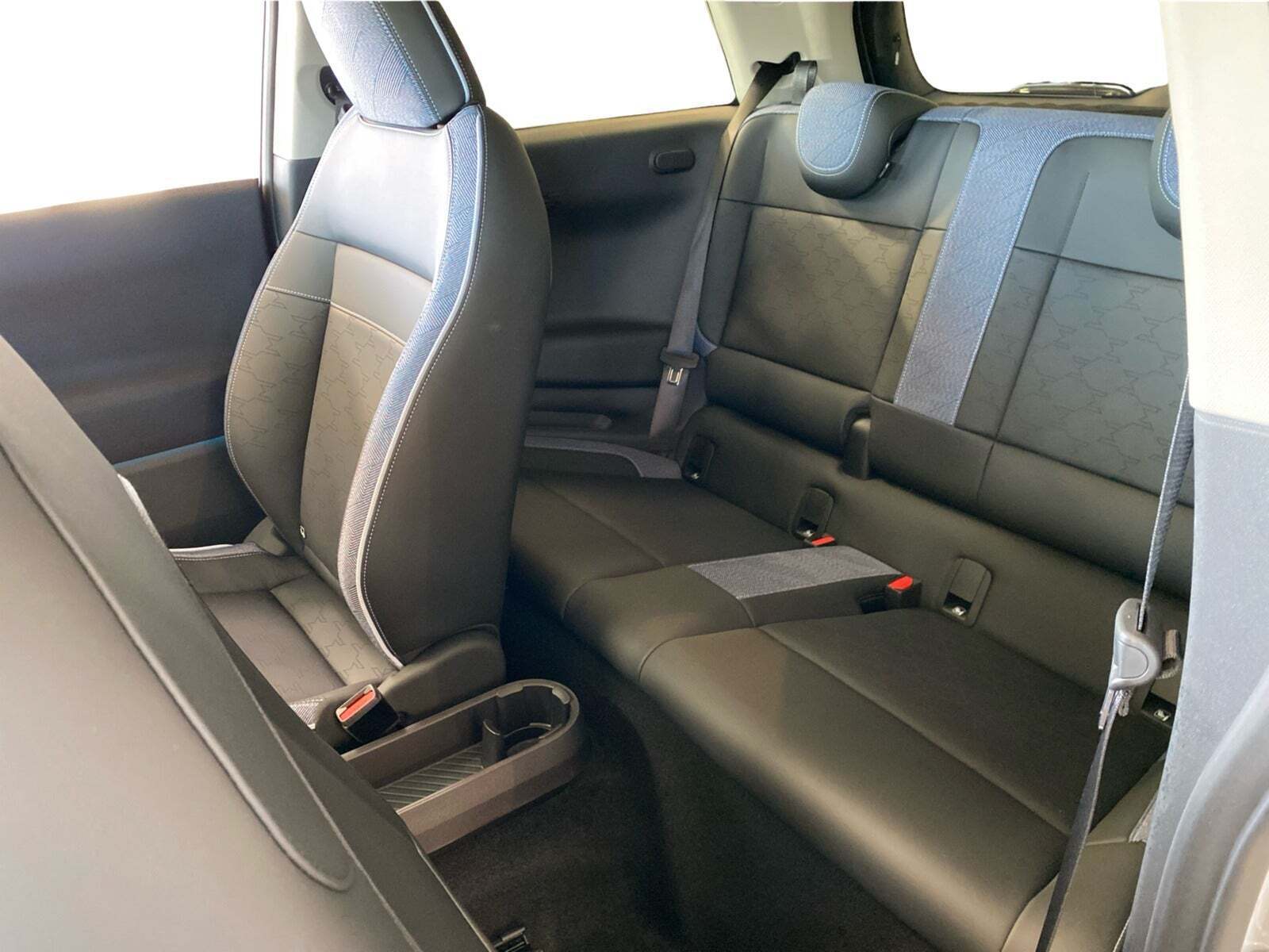 Sølv Mini Cooper SE fra 2024