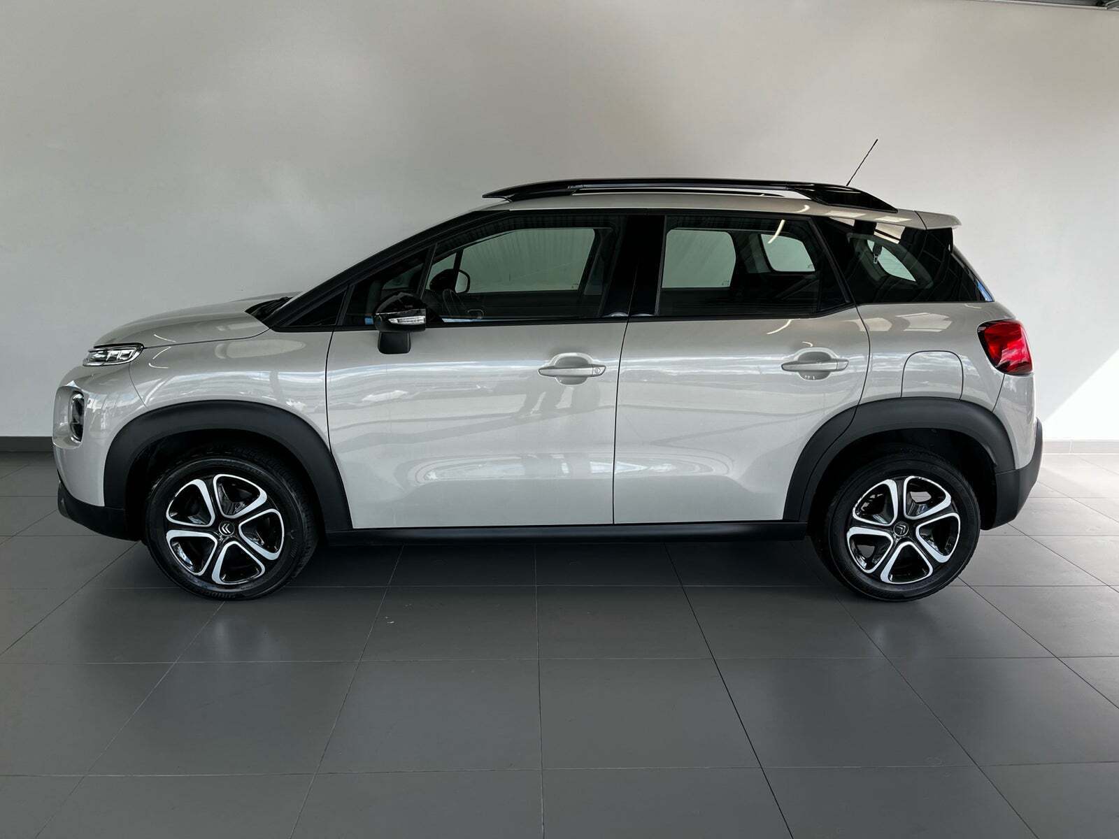 Orange Citroën C3 Aircross fra 2018