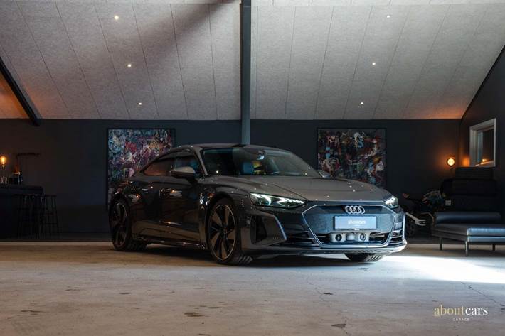 Grå Audi e-tron GT fra 2021