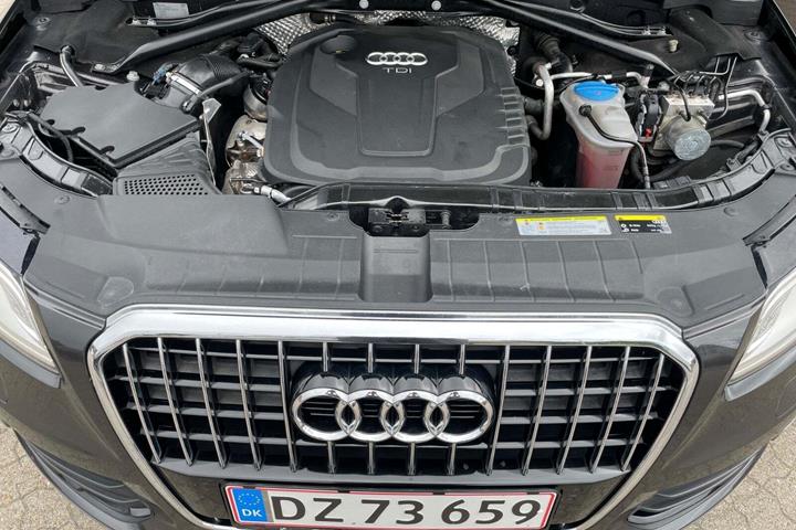 Grå Audi Q5 fra 2016