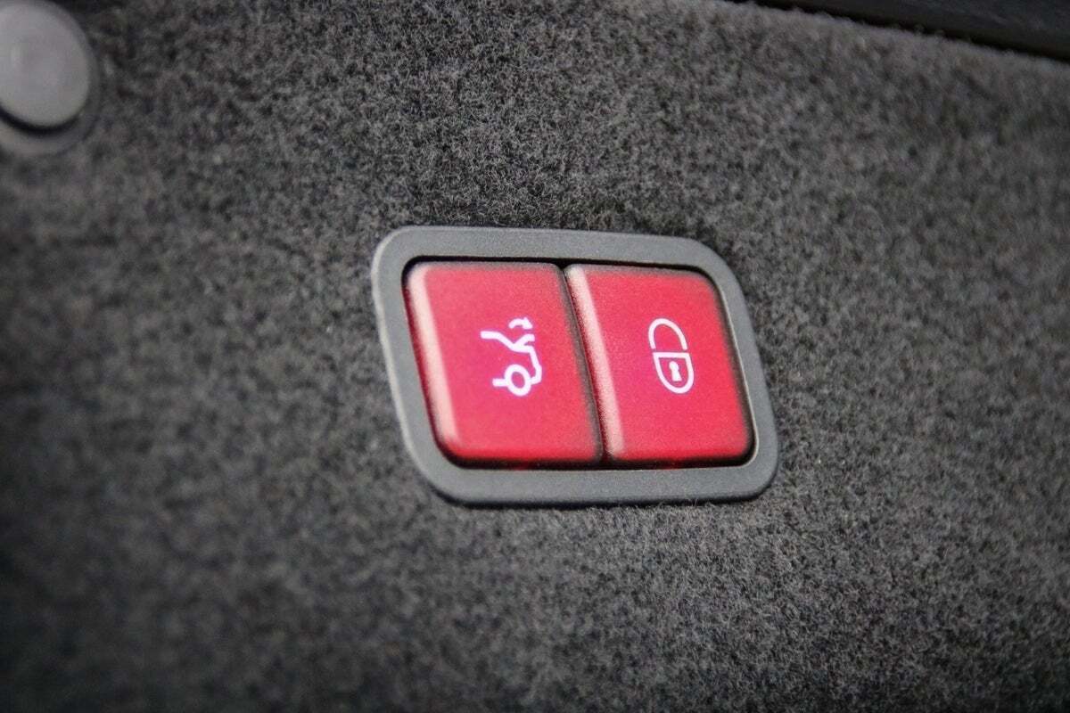 Sort Mercedes S500 fra 2016