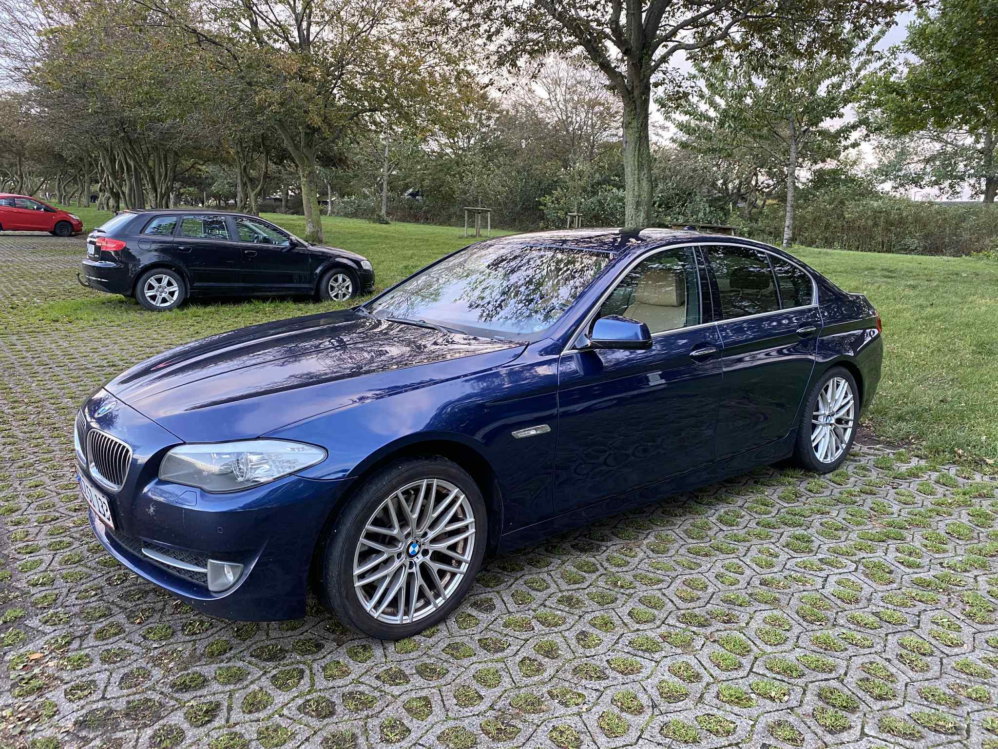 Blå BMW 501 fra 2010