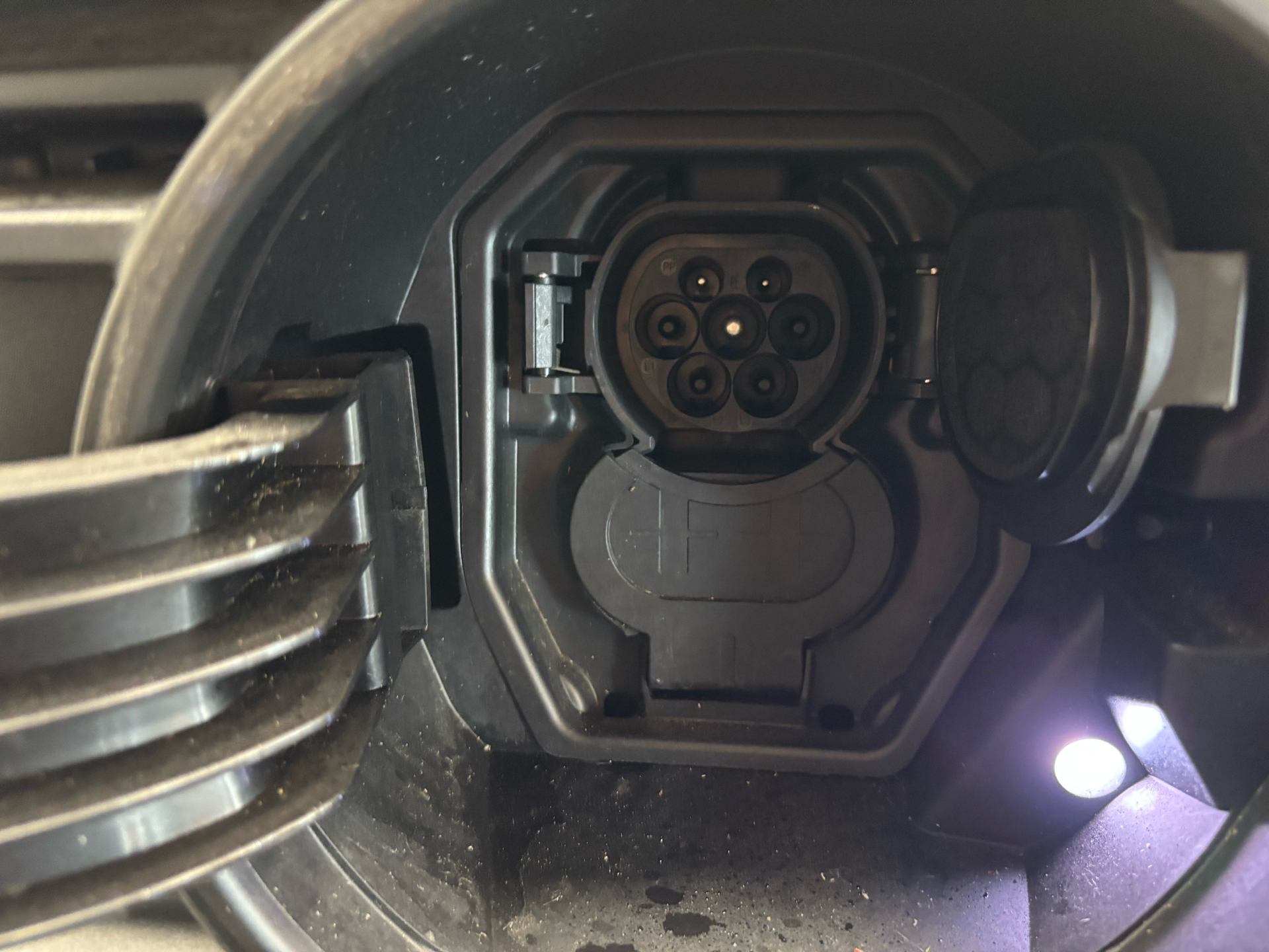 Hvid Mercedes eCitan fra 2024