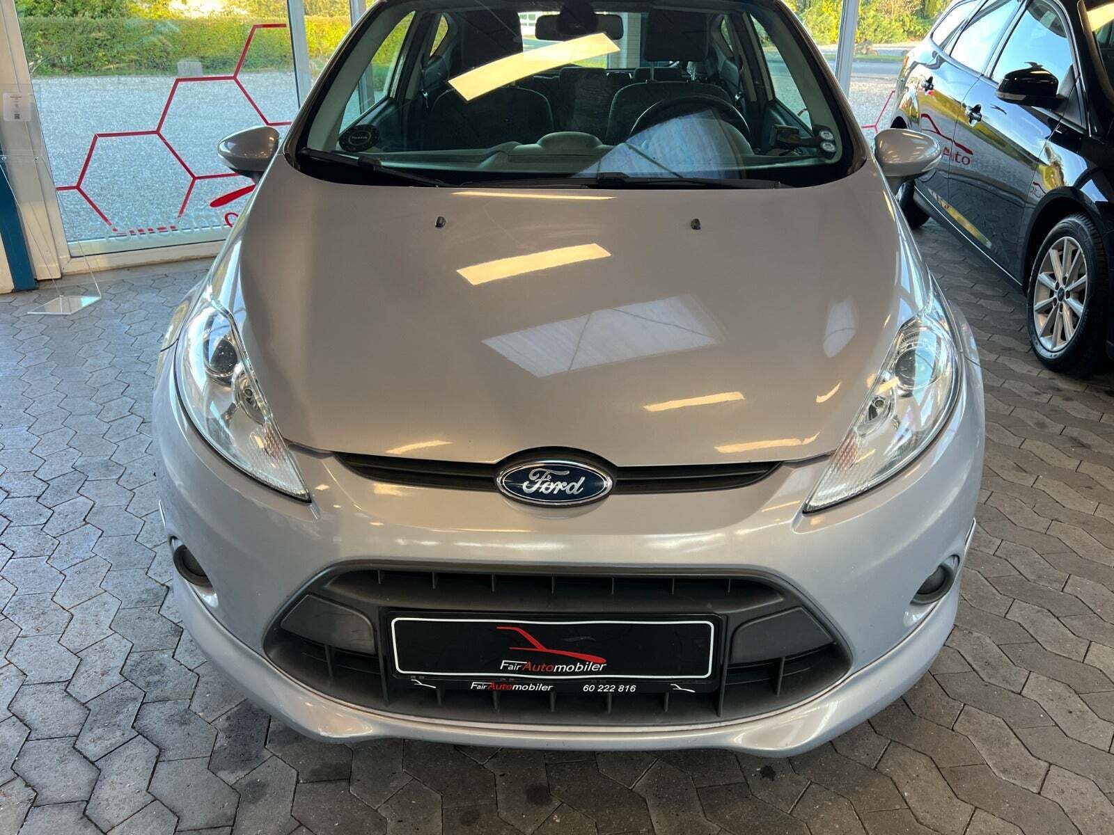 Grå Ford Fiesta fra 2010