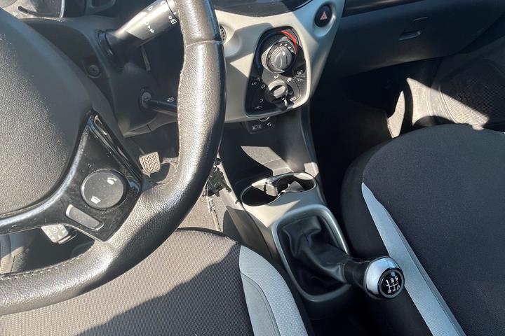 Grå Toyota Aygo 1,0 fra 2014