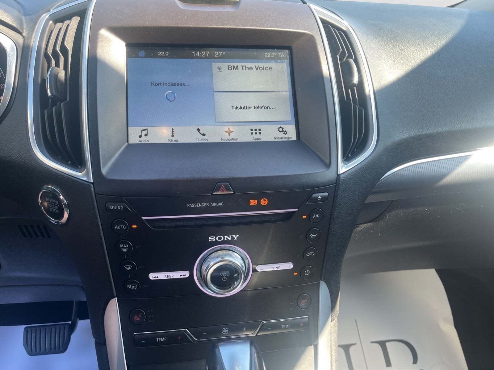 Blå Ford S-MAX fra 2017