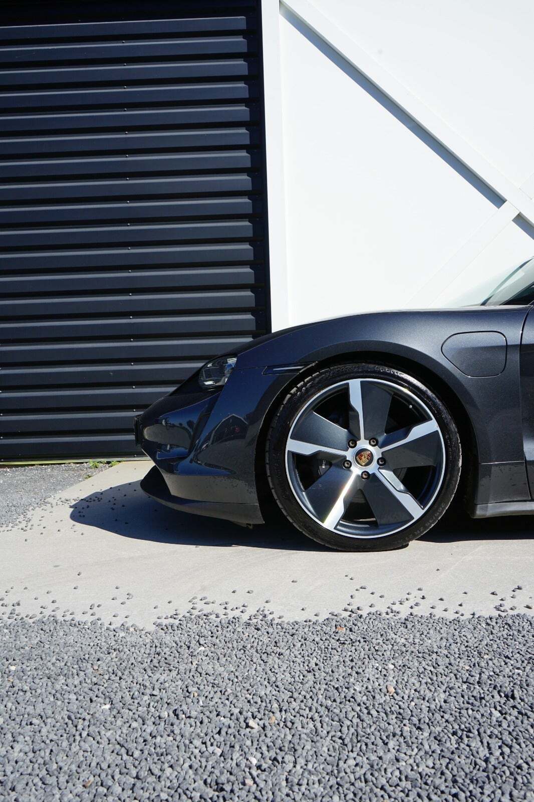 Porsche Taycan Performance+