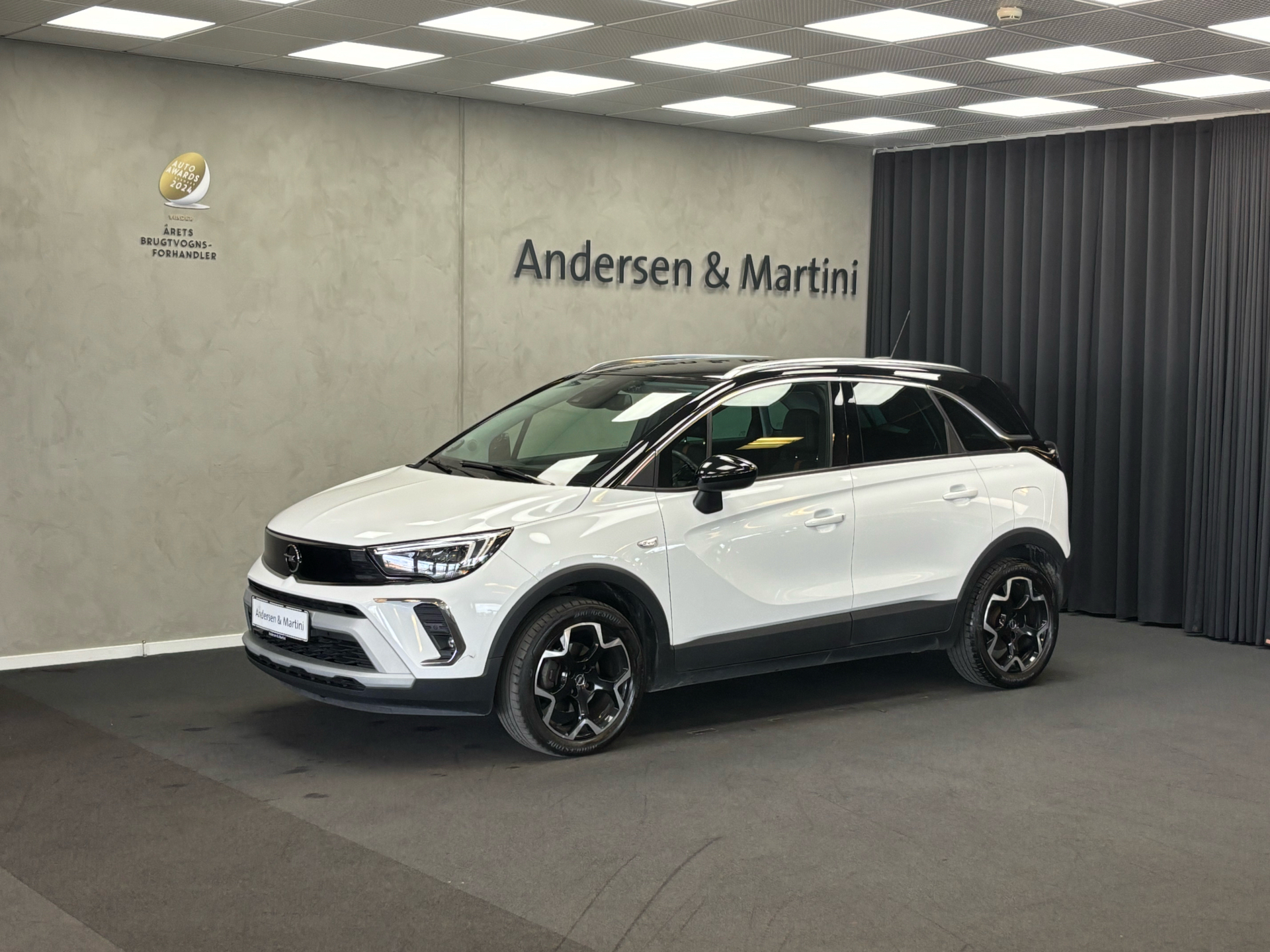 Hvid Opel Crossland fra 2021