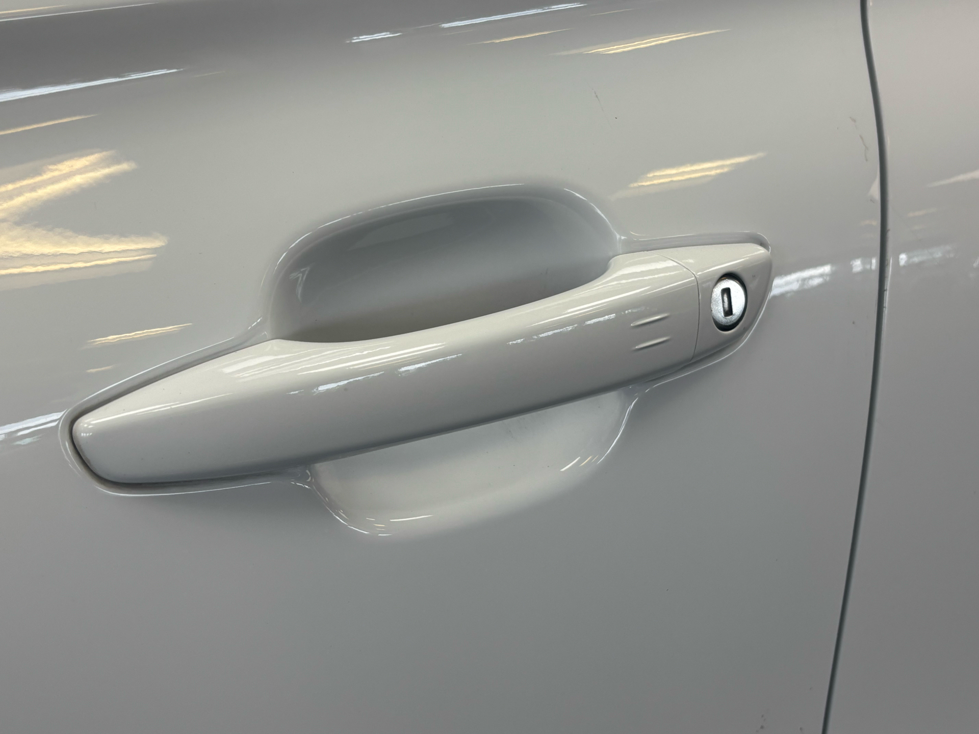 Hvid Opel Crossland fra 2021