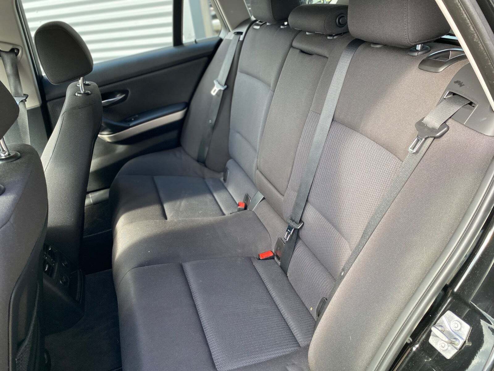 Sort BMW 316d fra 2011