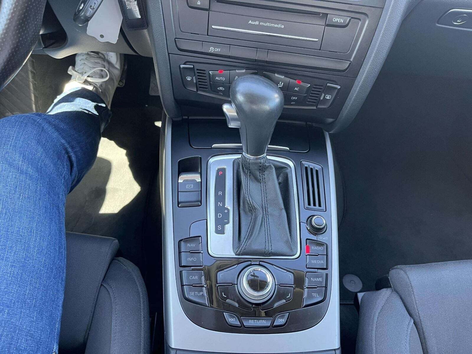 Hvid Audi A5 fra 2011