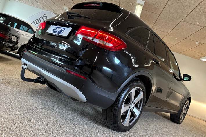 Sort Mercedes GLC220 d fra 2016