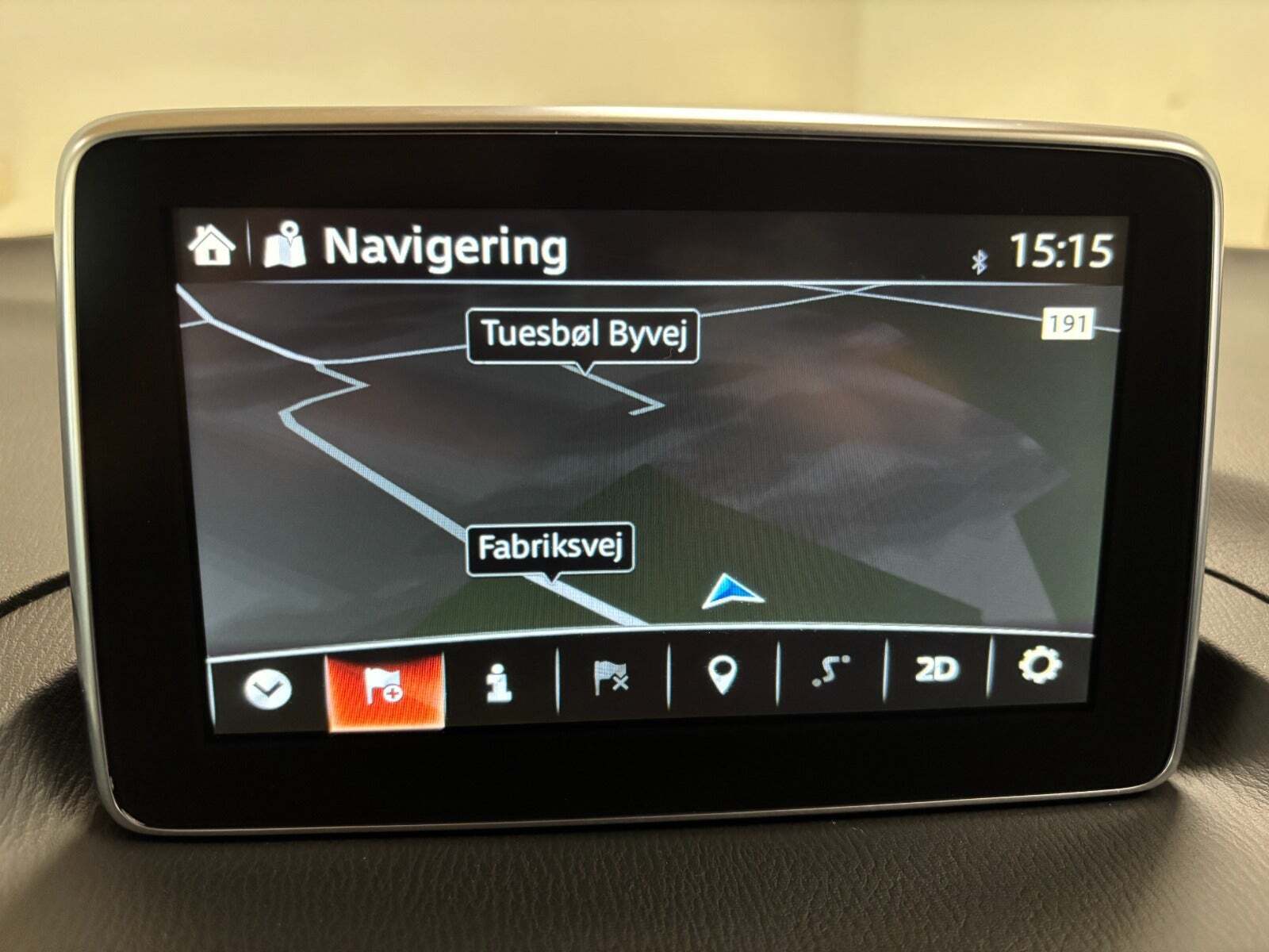 Grå Mazda 3 fra 2014