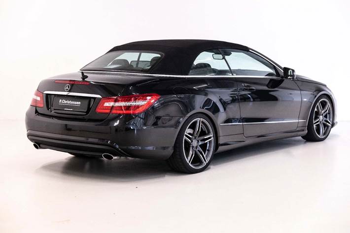 Sort Mercedes E350 fra 2009