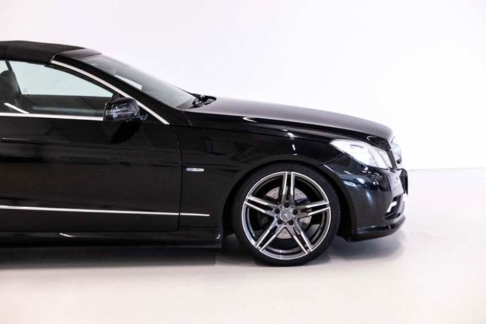 Sort Mercedes E350 fra 2009