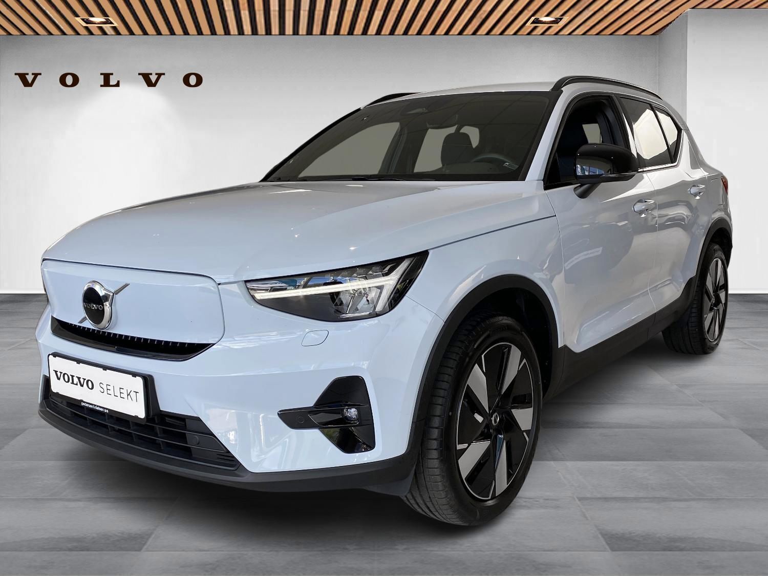 Volvo EX40 Single Motor Extended Range Plus 252HK 5d Aut.