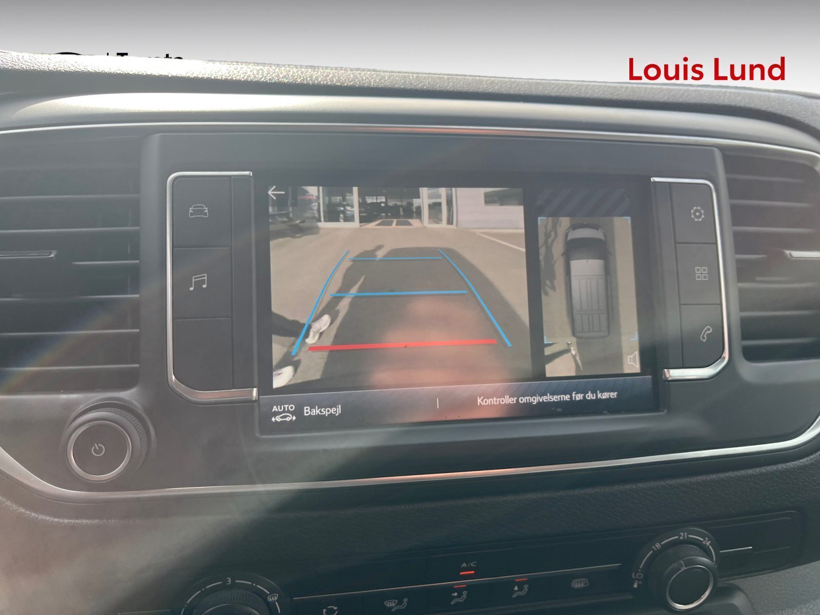 Hvid Toyota ProAce fra 2022