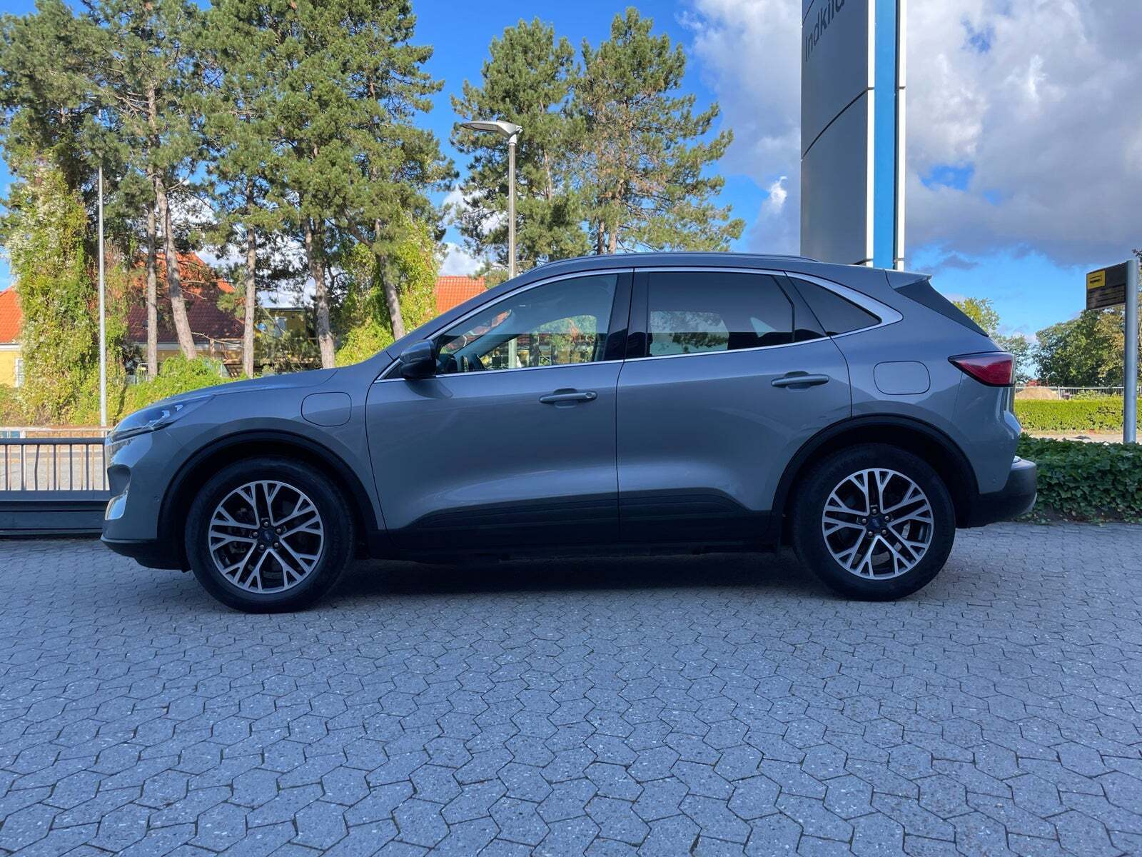 Ford Kuga 2,5 PHEV Titanium X CVT