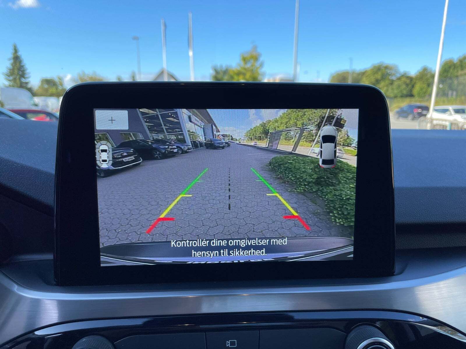 Grå Ford Kuga fra 2020
