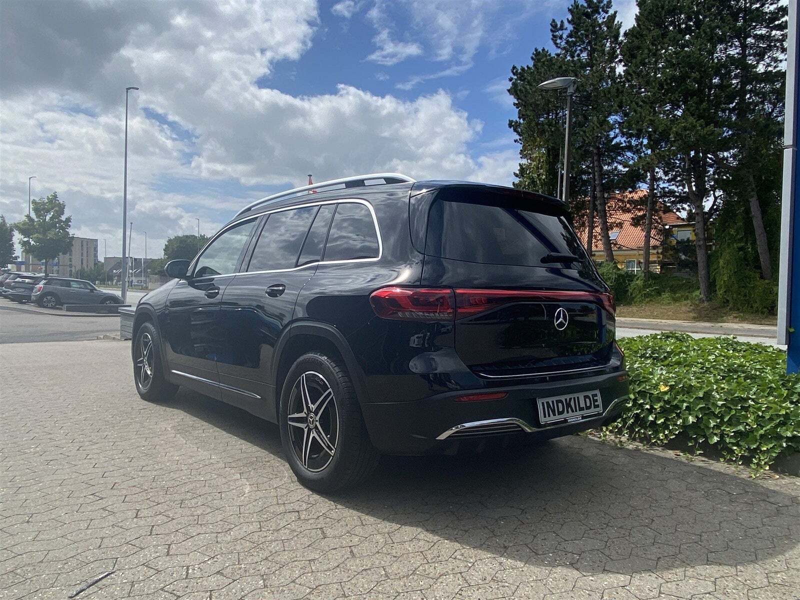 Mercedes EQB350