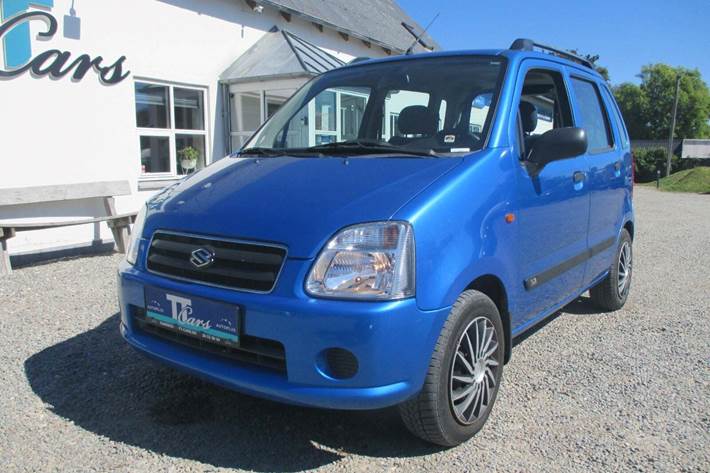 Blå Suzuki Wagon R+ fra 2005 set udefra