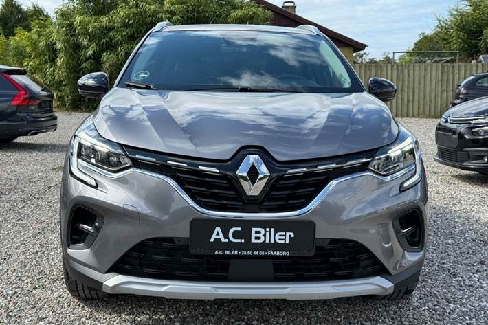 Grå Renault Captur fra 2020
