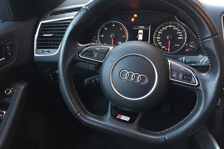 Brun Audi Q5 fra 2012