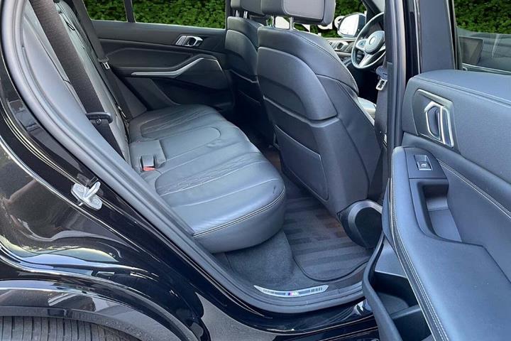undefined BMW X5 fra 2022