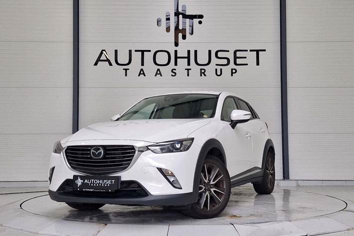 Hvid Mazda CX-3 fra 2015 set udefra