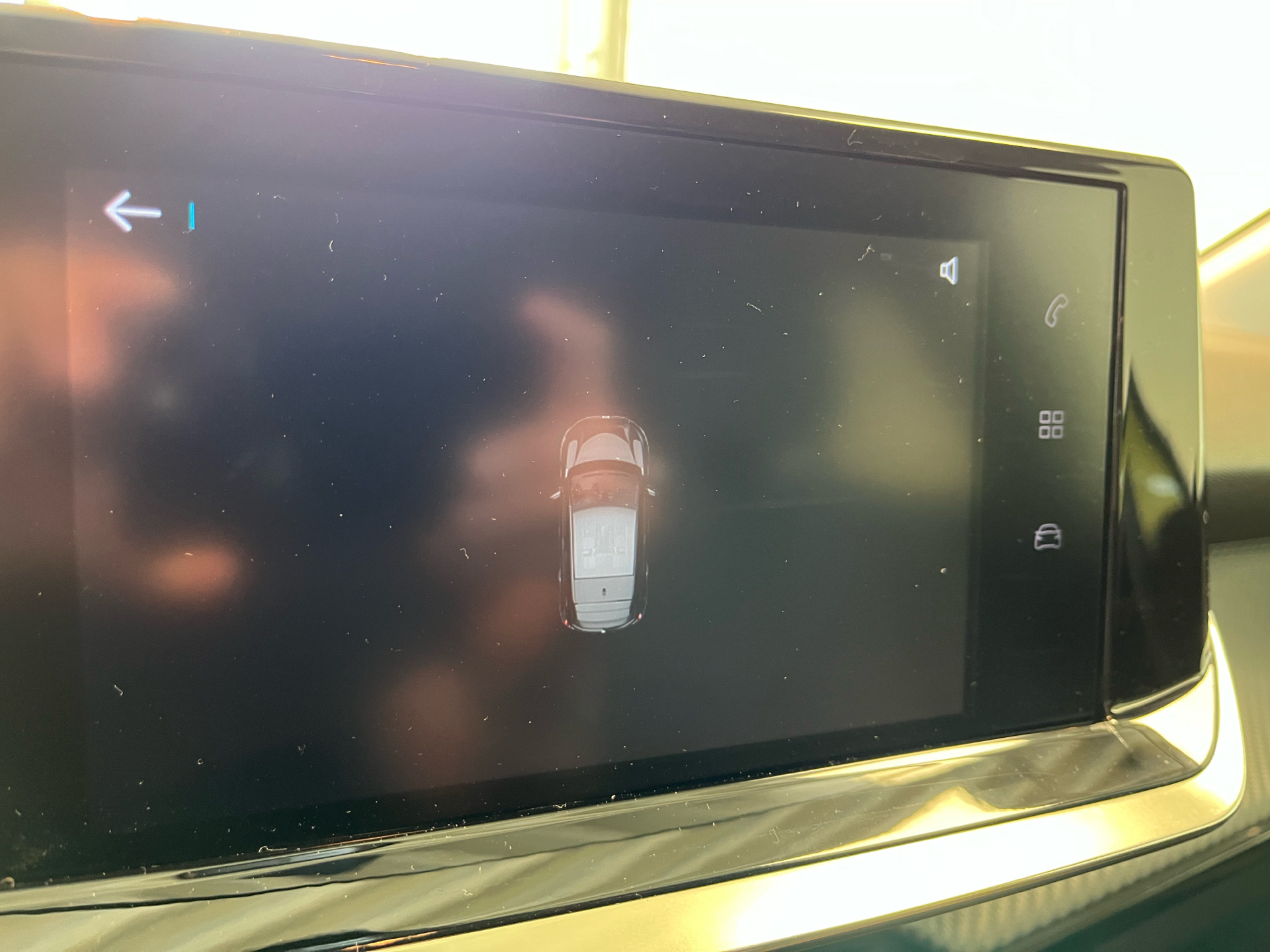 Grøn Peugeot e-208 fra 2023