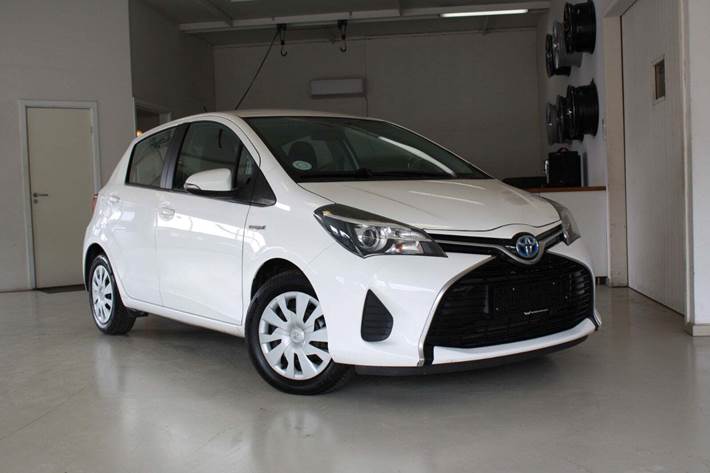 Grøn Toyota Yaris fra 2015