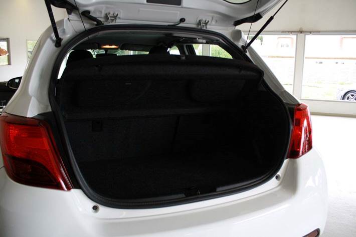 Grøn Toyota Yaris fra 2015