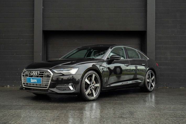 Sort Audi A6 fra 2019 set udefra