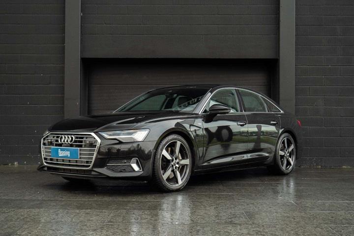 Sort Audi A6 fra 2019 set udefra