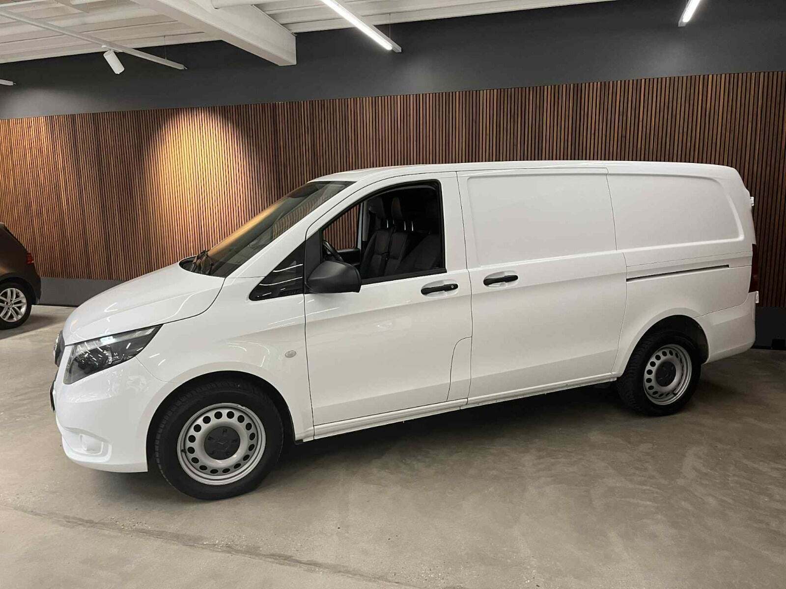 Mercedes Vito 114 2,0 CDi Kassevogn aut. L RWD
