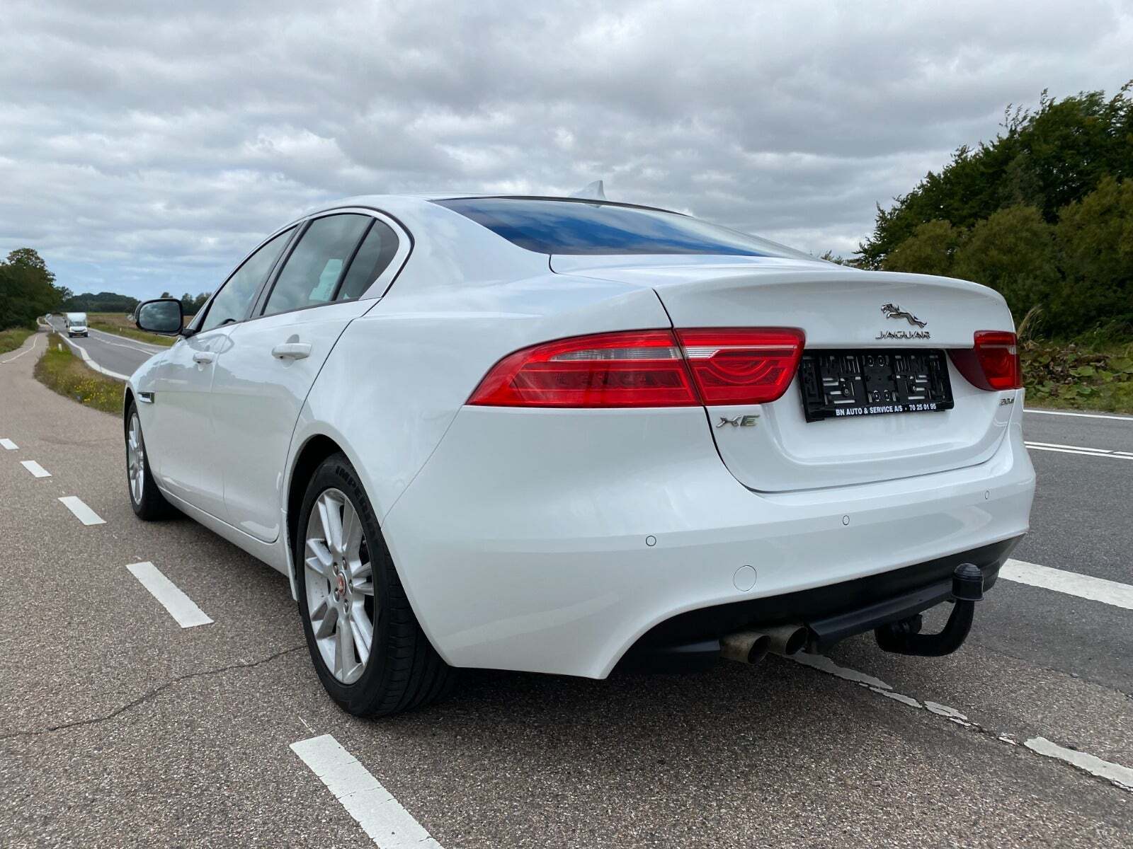 Jaguar XE
