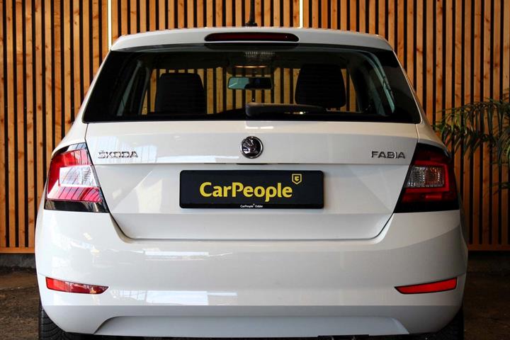 Hvid Skoda Fabia fra 2019