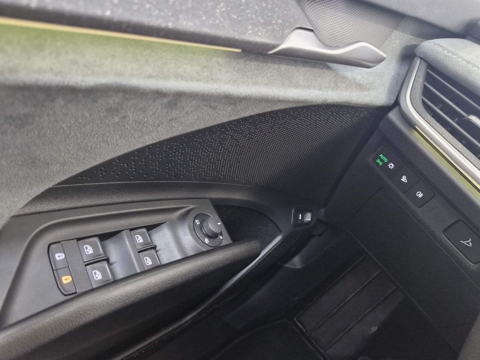 Sort Skoda Enyaq fra 2025