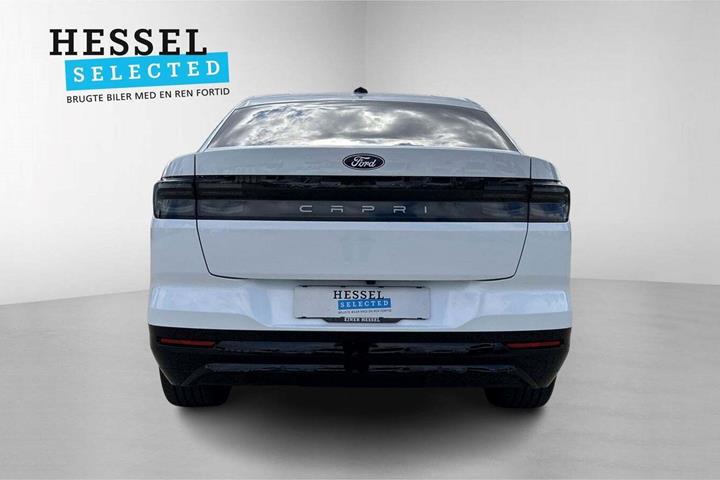 Hvid Ford Capri fra 2025