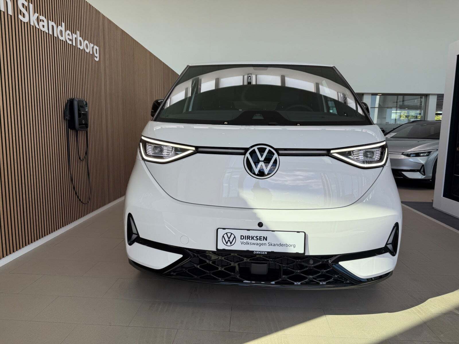 Gul VW ID.Buzz fra 2026